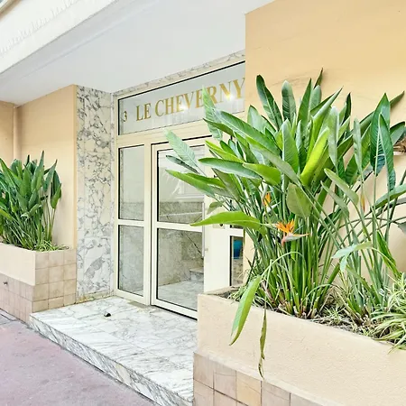 Le Maubourg - Terrasse Near Beaches Apartment